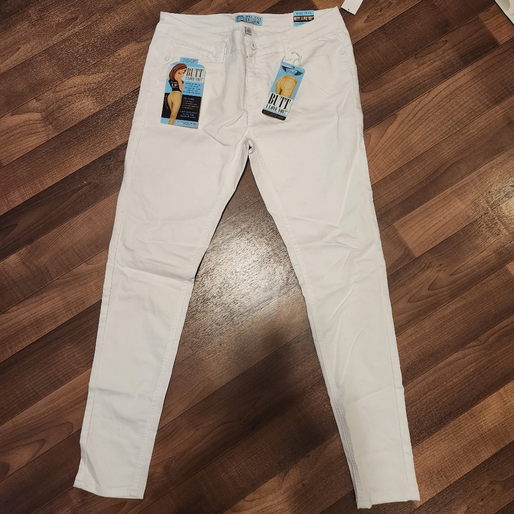 Ladies NWT Size 13